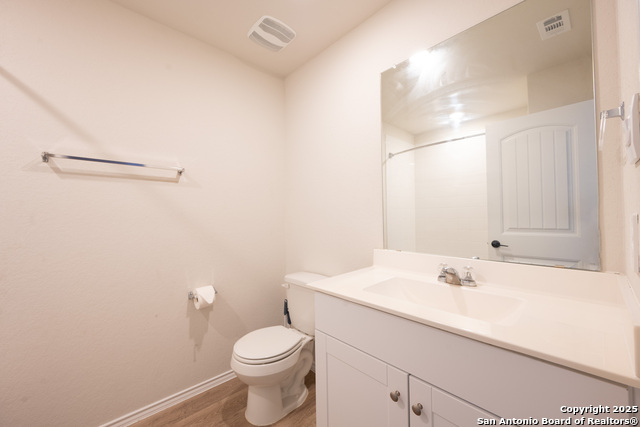 Image 21 of 24 For 560 Chaco Loop