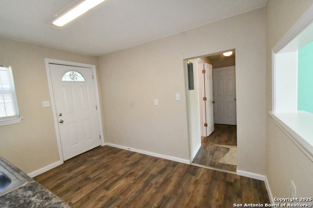 Image 6 of 14 For 1809 Arbor  