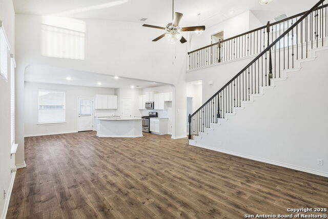 Image 11 of 58 For 8512 Murray Grey