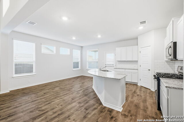 Image 16 of 58 For 8512 Murray Grey