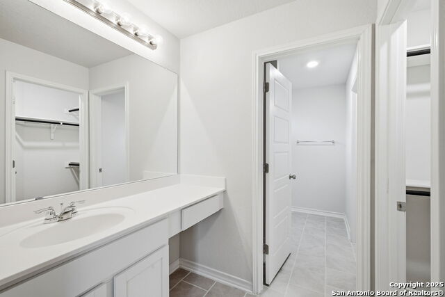 Image 34 of 58 For 8512 Murray Grey