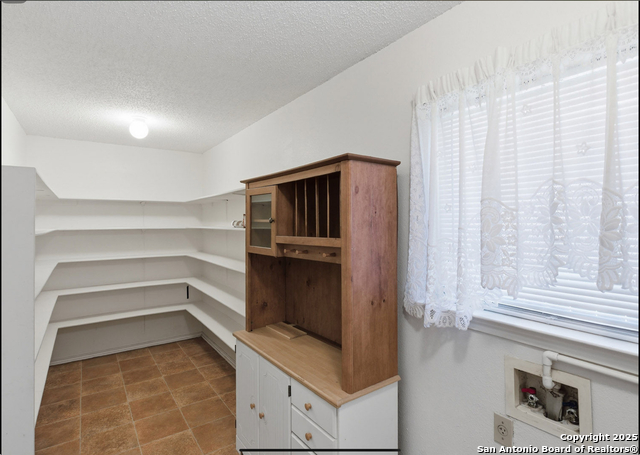 Image 16 of 26 For 6107 Ferrysage Dr