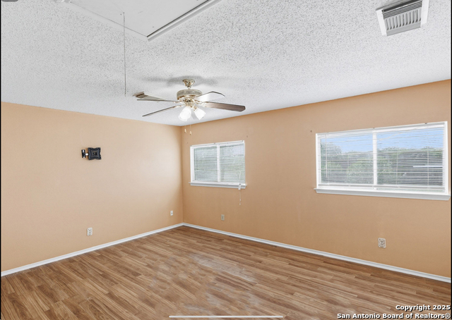 Image 18 of 26 For 6107 Ferrysage Dr