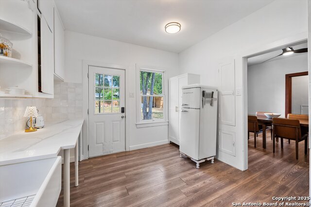 Image 14 of 28 For 1411 E Highland Blvd