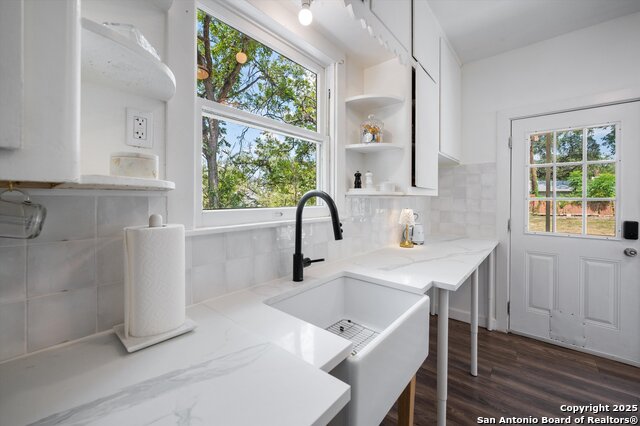 Image 15 of 28 For 1411 E Highland Blvd