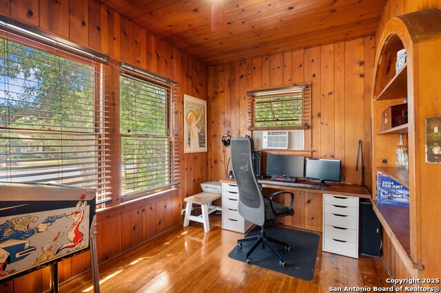 Image 20 of 28 For 1411 E Highland Blvd