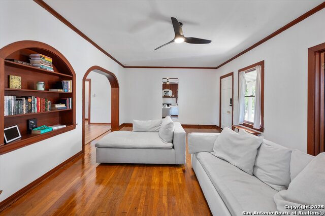 Image 8 of 28 For 1411 E Highland Blvd