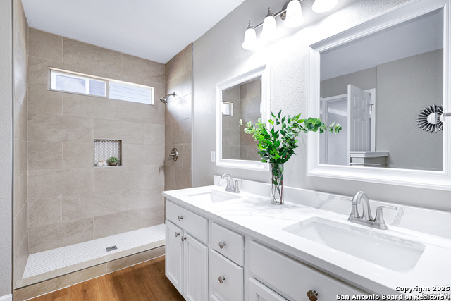 Image 15 of 30 For 7823 Afterglow Vale