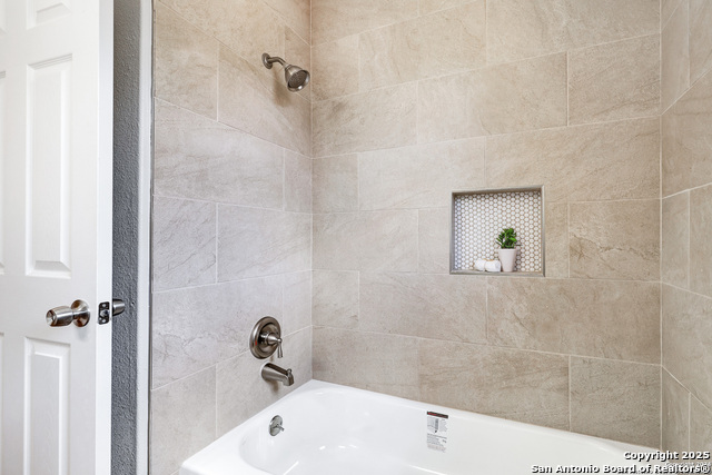 Image 22 of 30 For 7823 Afterglow Vale