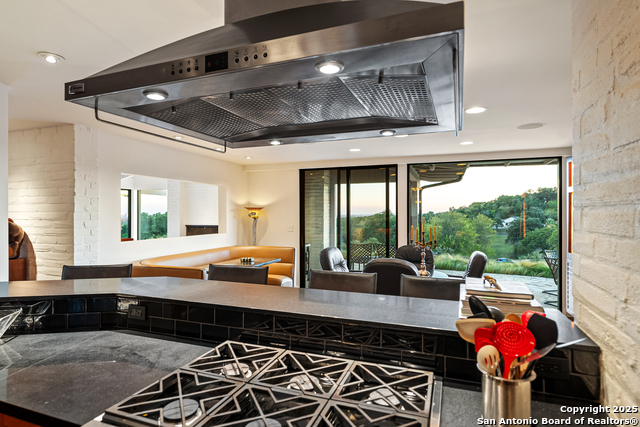 Image 18 of 70 For 203 Lakeridge