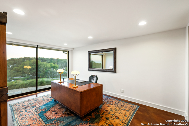 Image 28 of 70 For 203 Lakeridge