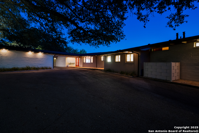 Image 54 of 70 For 203 Lakeridge