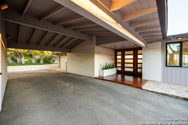 Image 56 of 70 For 203 Lakeridge