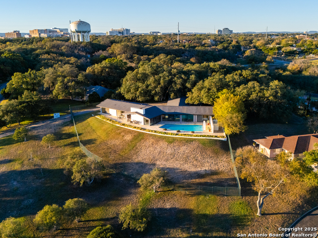 Image 62 of 70 For 203 Lakeridge