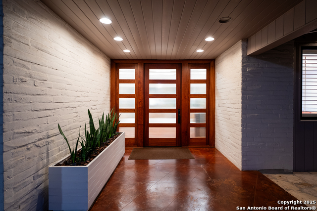 Image 7 of 70 For 203 Lakeridge