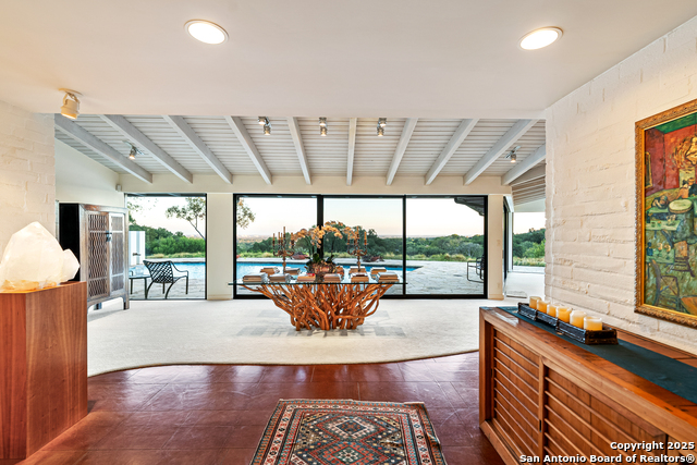 Image 8 of 70 For 203 Lakeridge