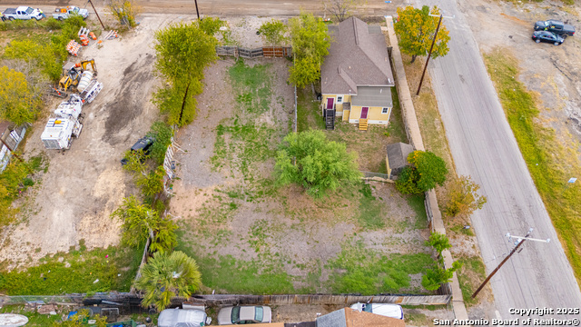 Image 16 of 17 For 919 Saint Anthony