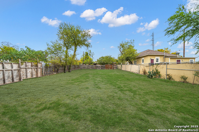 Image 6 of 17 For 919 Saint Anthony