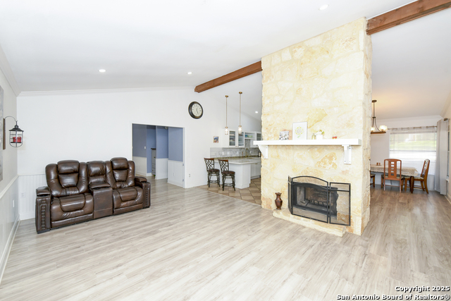 Image 15 of 40 For 8702 Collingwood N