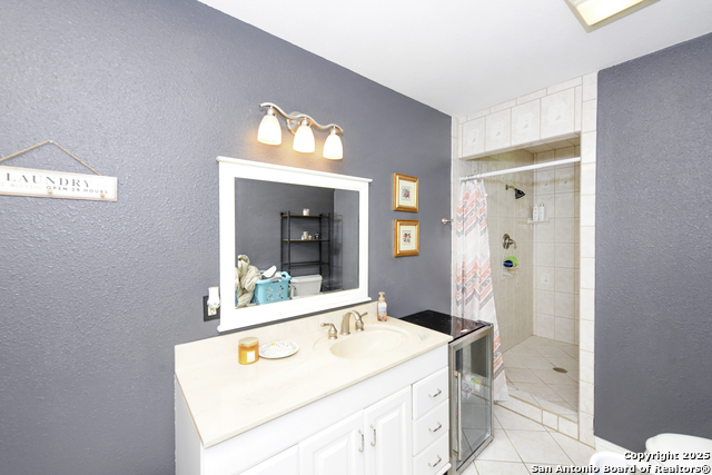 Image 16 of 40 For 8702 Collingwood N