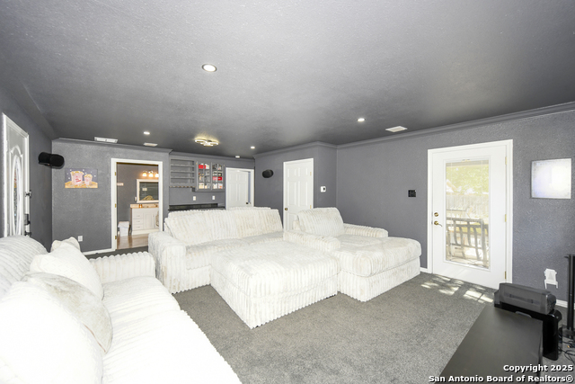 Image 17 of 40 For 8702 Collingwood N