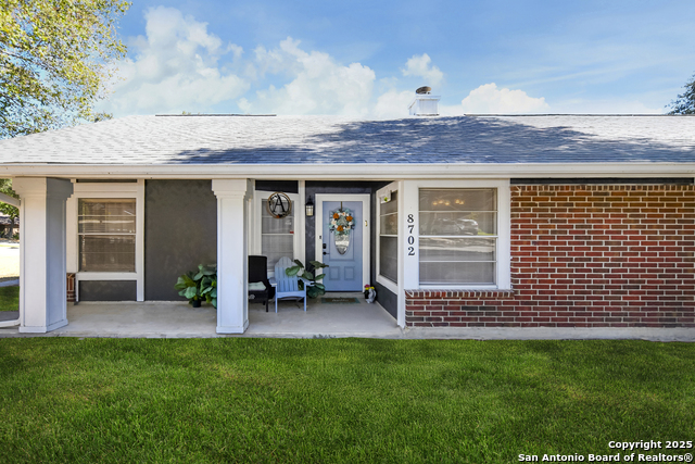 Image 3 of 40 For 8702 Collingwood N