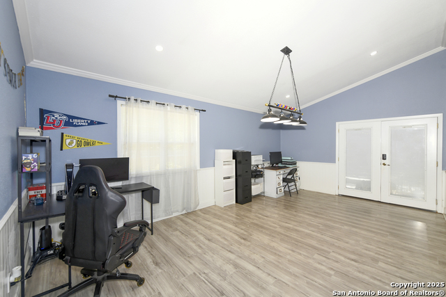 Image 30 of 40 For 8702 Collingwood N