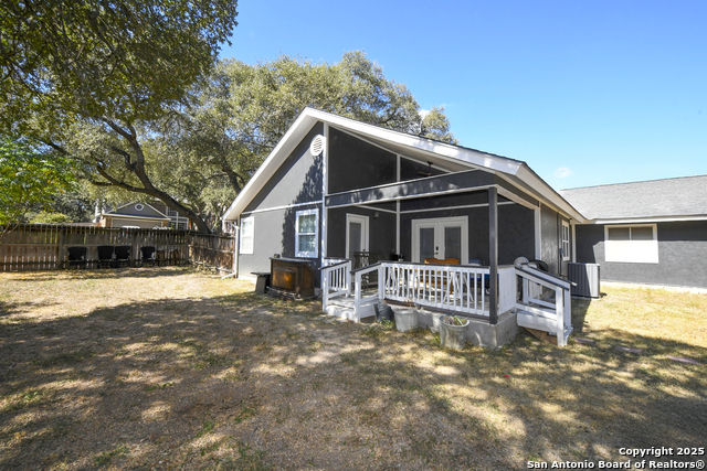 Image 36 of 40 For 8702 Collingwood N