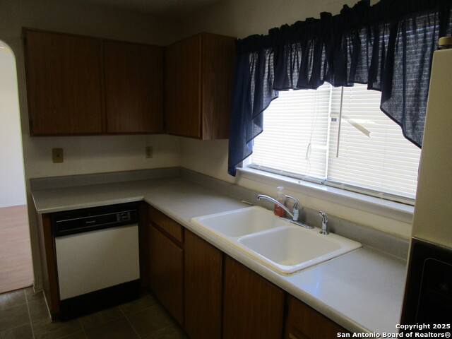 Image 4 of 15 For 7555 Branston