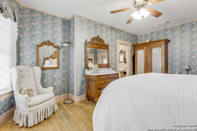 Listing photo id 30 for 1201 10th Street