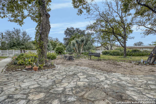 Listing photo id 35 for 1201 10th Street