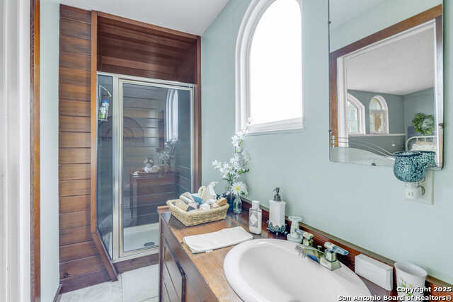 Listing photo id 42 for 1201 10th Street