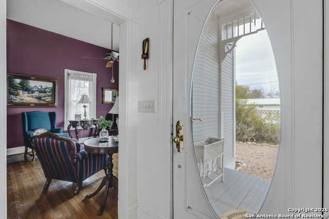 Listing photo id 4 for 1201 10th Street