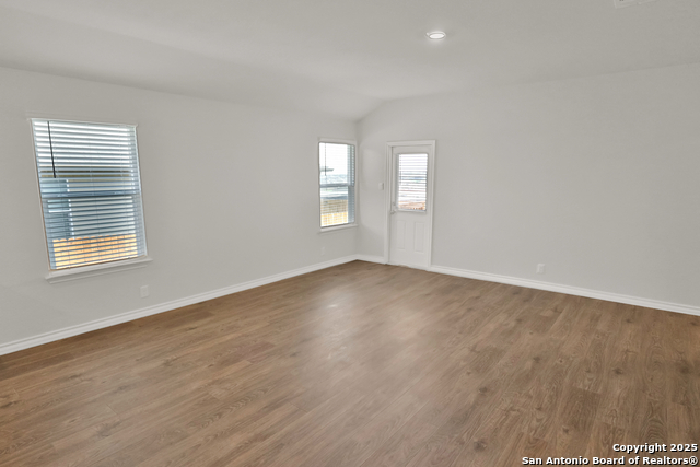 Image 18 of 20 For 183 Ringed Plover