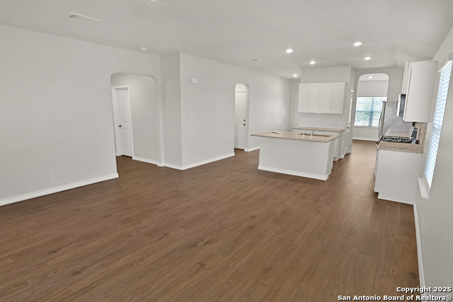 Image 19 of 20 For 183 Ringed Plover