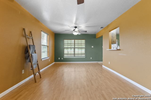 Image 10 of 33 For 16097 Trawalter Rd