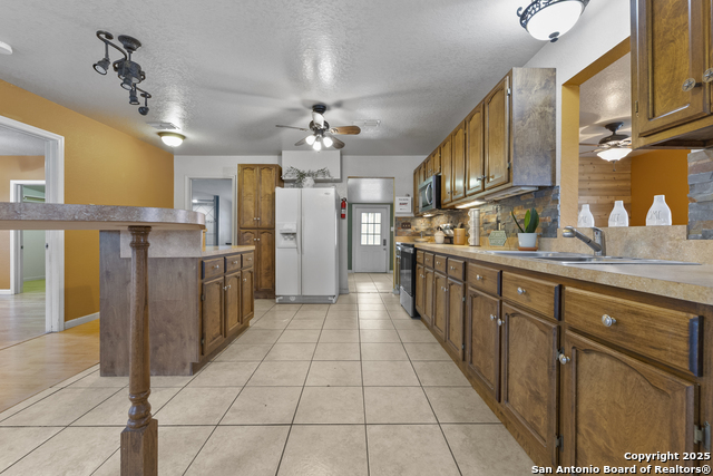 Image 8 of 33 For 16097 Trawalter Rd