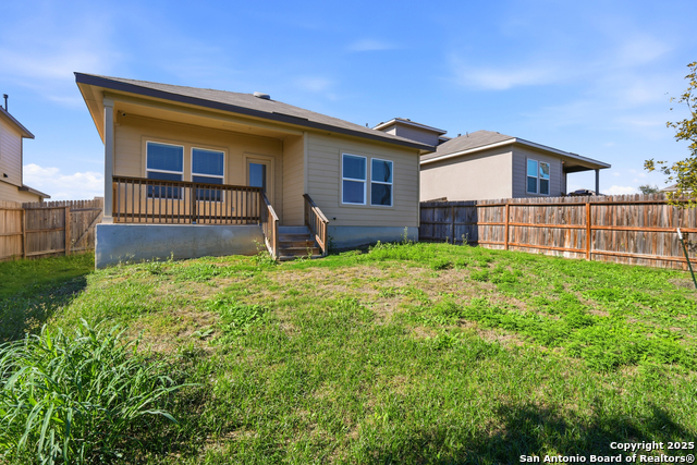 Image 16 of 19 For 3906 Bay Leaf Loop