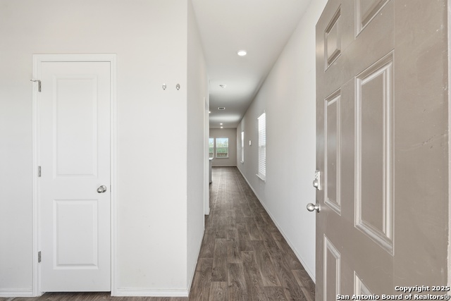 Image 2 of 19 For 3906 Bay Leaf Loop