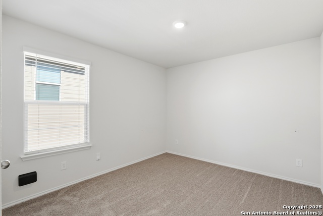 Image 7 of 19 For 3906 Bay Leaf Loop