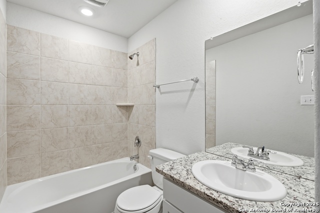 Image 8 of 19 For 3906 Bay Leaf Loop