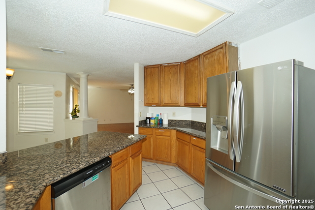 Image 11 of 28 For 14034 Emerald Creek