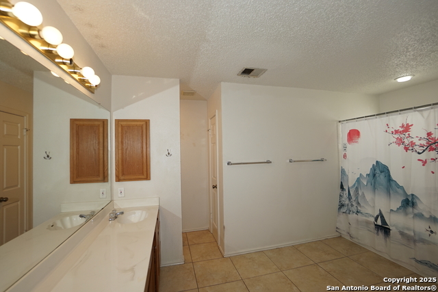 Image 16 of 28 For 14034 Emerald Creek