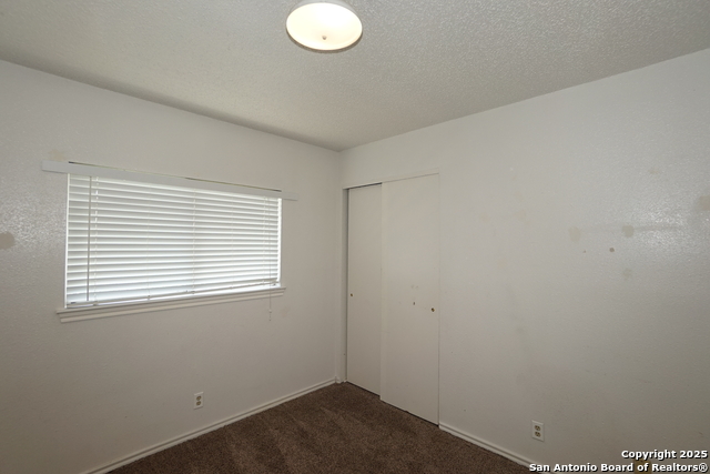 Image 20 of 28 For 14034 Emerald Creek