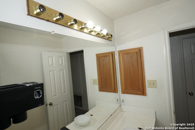 Image 24 of 28 For 14034 Emerald Creek