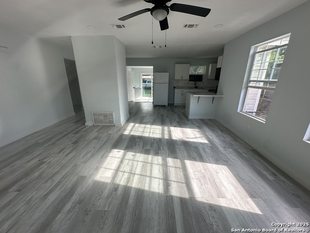 Image 2 of 17 For 710 Sterling