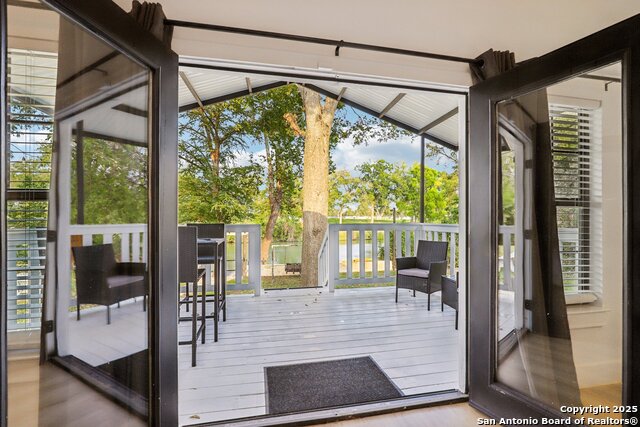 Listing photo id 13 for 198 Guadalupe River