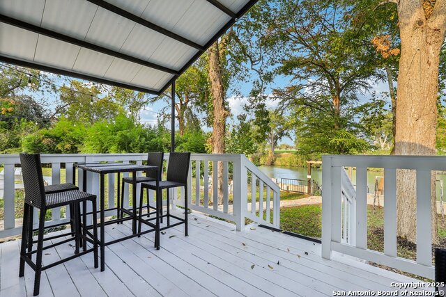 Listing photo id 14 for 198 Guadalupe River