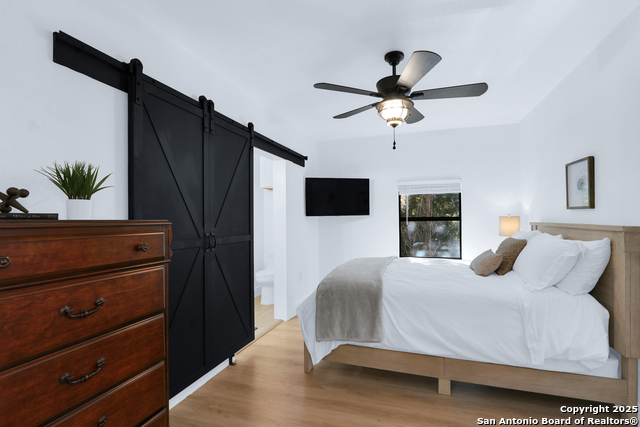 Listing photo id 16 for 198 Guadalupe River