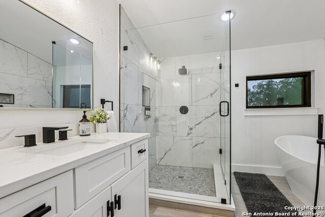 Listing photo id 17 for 198 Guadalupe River